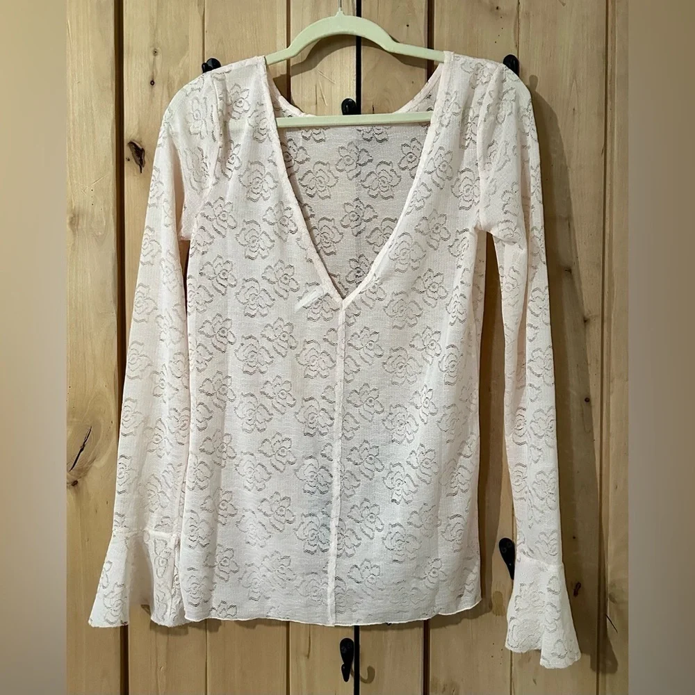 Free People Intimately Peach Lace Reversible Top V-Neck / Round Neck Size M